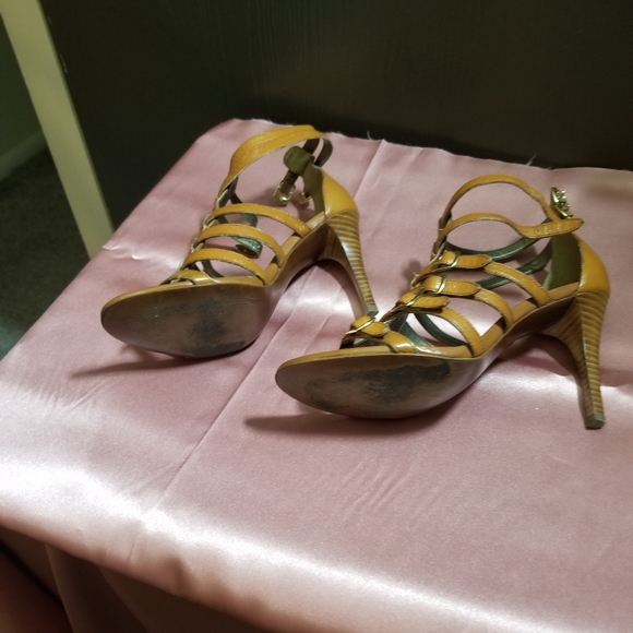 Gladiator 4" Heel Sandals, Ankle straps, Tan, Size 7. - Picture 3 of 5